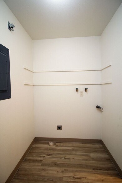 Building Photo - 2658-2658 SE 125th Ave