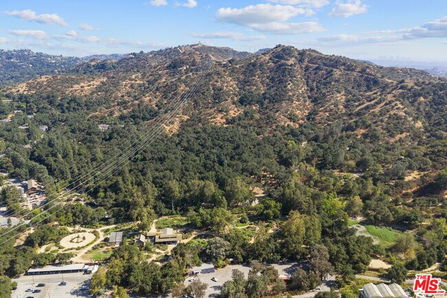 Building Photo - 4824 La Canada Blvd