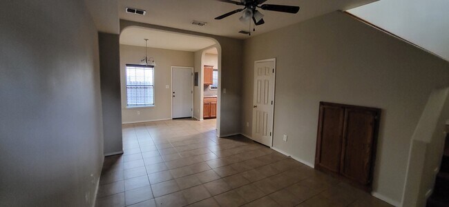 Building Photo - 422 Stone Drive
