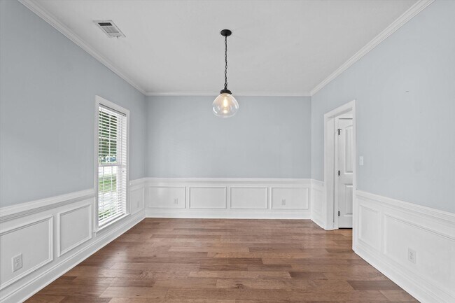 Building Photo - 4117 Chastain Dr