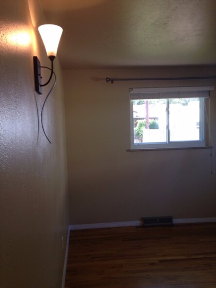 Building Photo - Fabulous Lakewood Home!