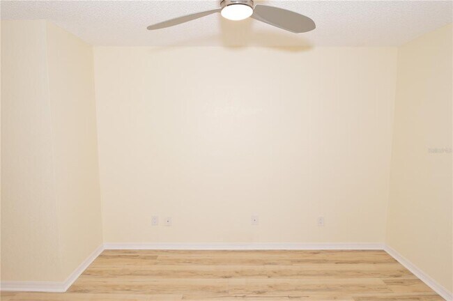 Building Photo - 10265 Gandy Blvd N