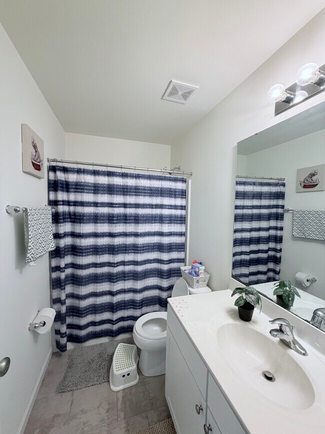 Building Photo - 483 Dusty Brook Dr