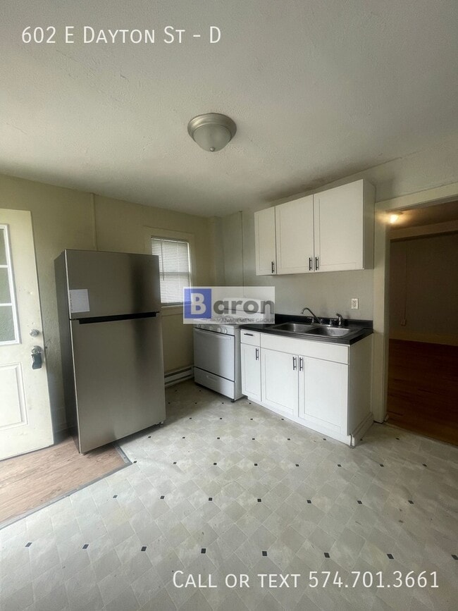 Building Photo - 602 E Dayton St