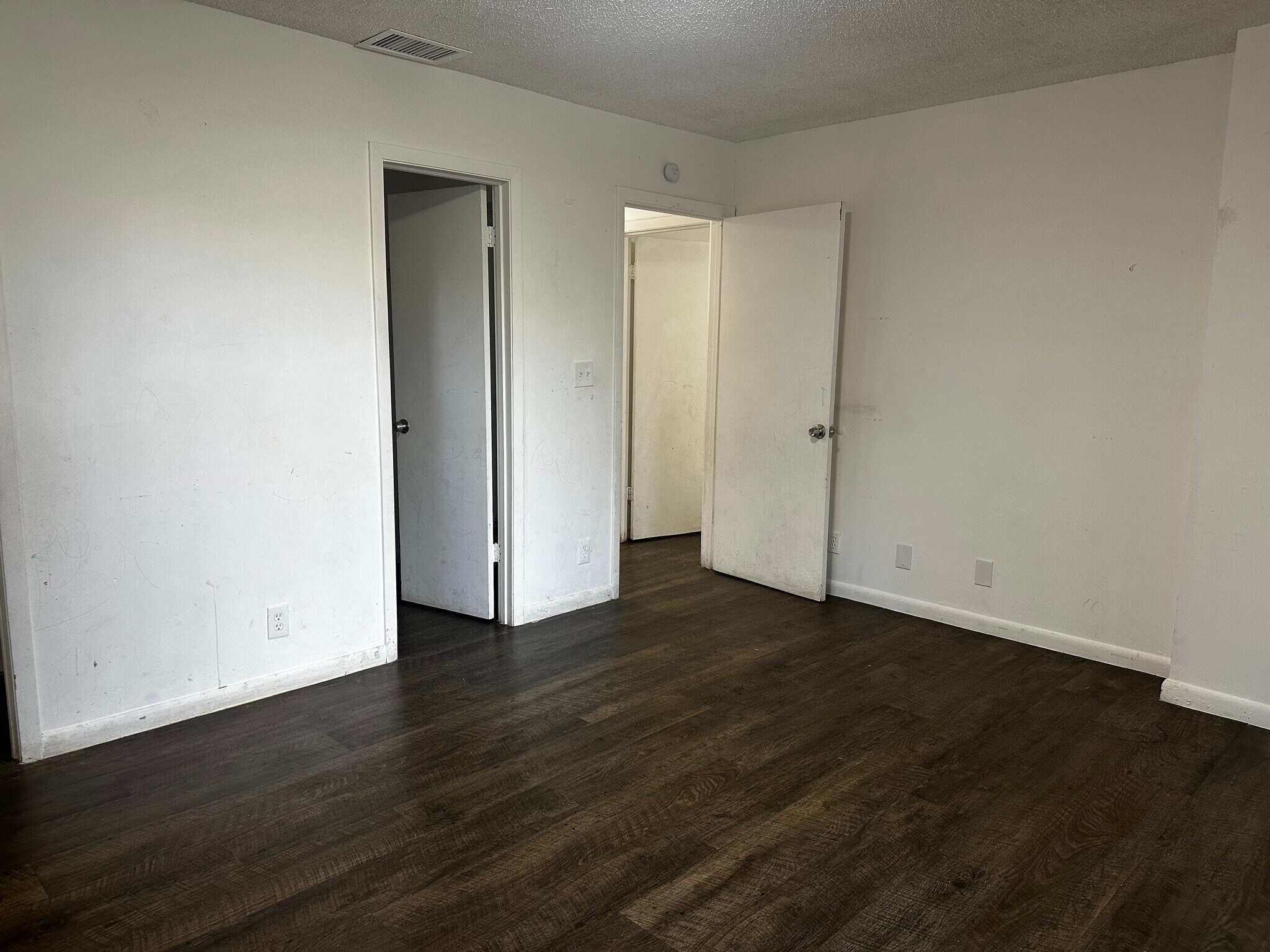 Building Photo - 10875 NW 45th St