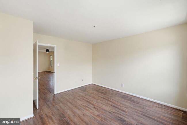 Building Photo - 13408 Shady Knoll Dr