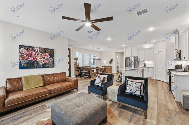 Building Photo - 7741 Reis Ln