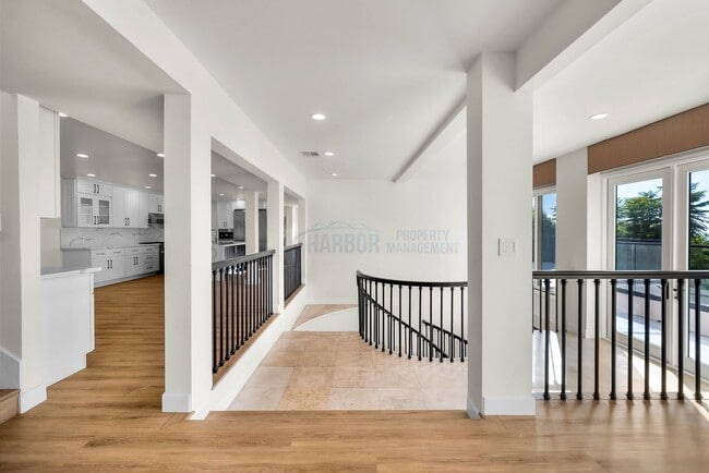 Building Photo - Palos Verdes Estates luxury home is now av...