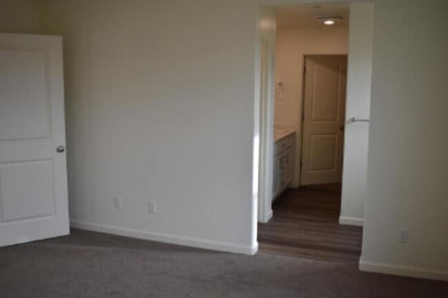 Building Photo - 781 Irma Dr