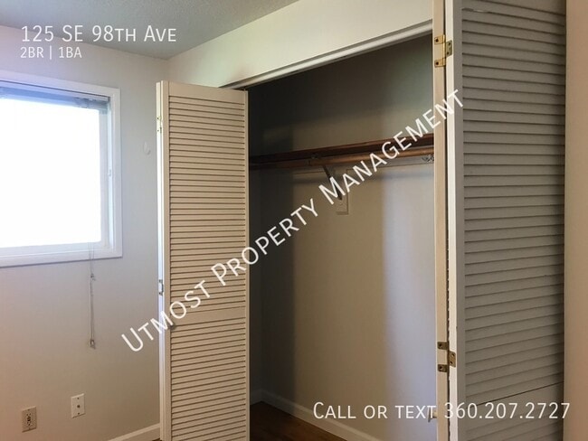 Building Photo - 125 SE 98th Ave