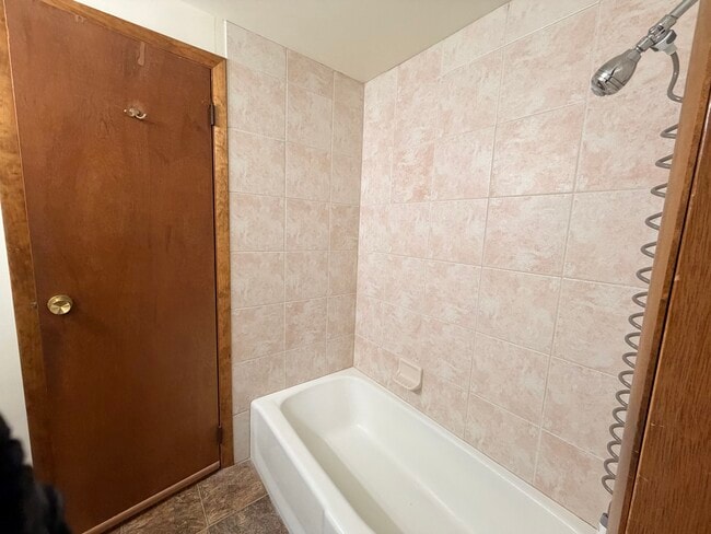 Building Photo - 4 Florentine Ct