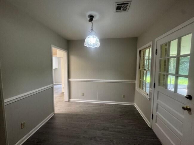 Building Photo - 3054 Merrimac Dr