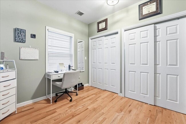 Building Photo - 285 Terrace Ave