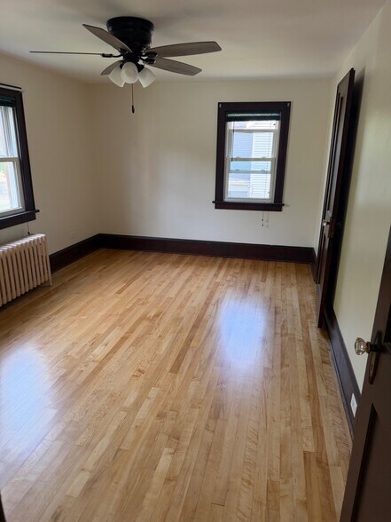 Building Photo - 515 N Dewey St