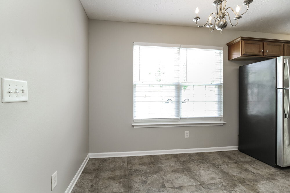 Building Photo - 127 Lyndhurst Dr