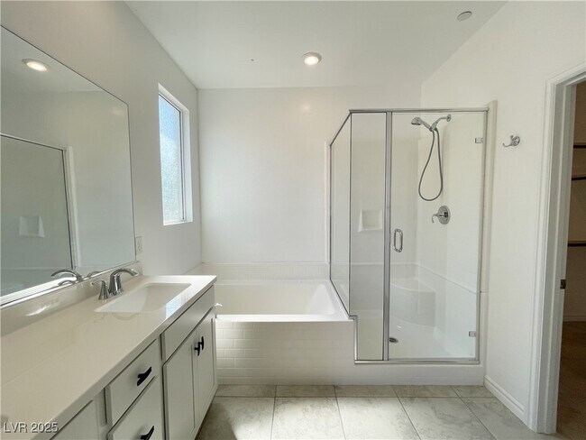 Building Photo - 3762 Neblina Dr