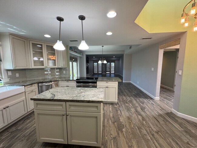 Building Photo - Cameldale Gated Community