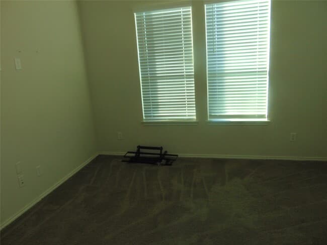 Building Photo - 24978 Tidmor Ln