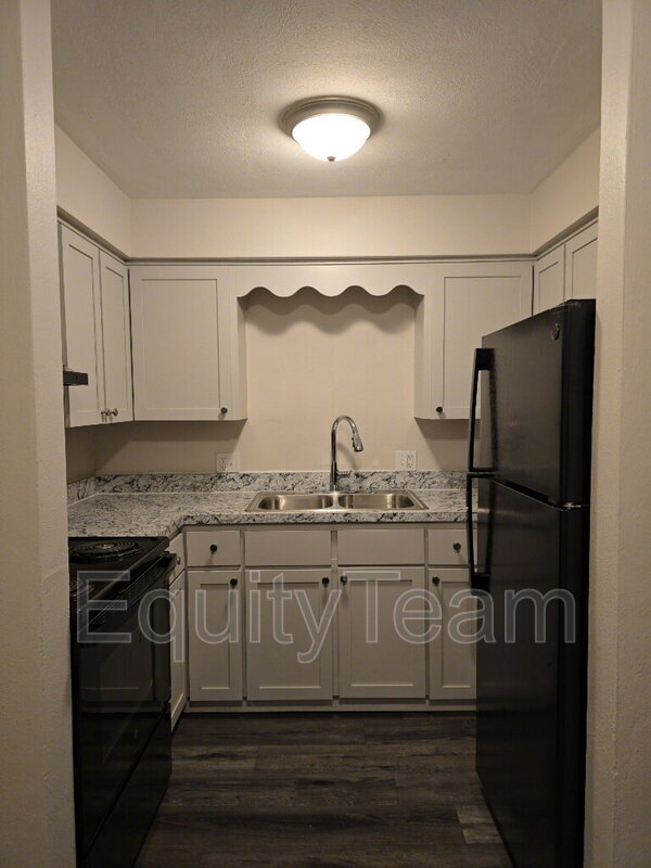 Building Photo - 202 N 10th St