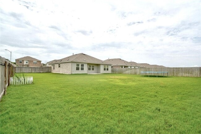 Building Photo - 21716 Windmill Ranch Ave