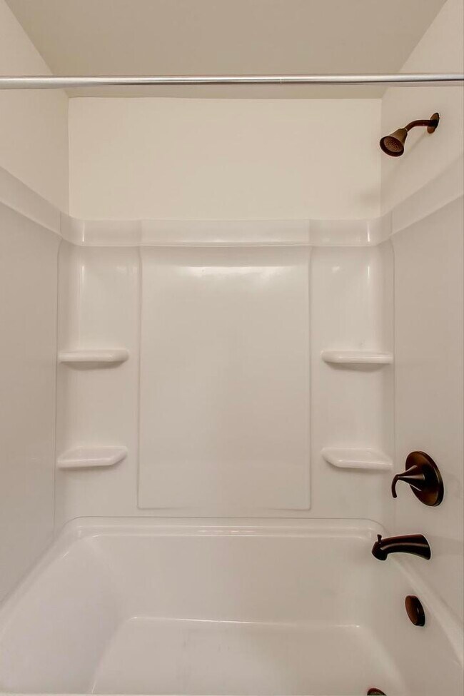 Building Photo - 2240 Bent Grass Wy