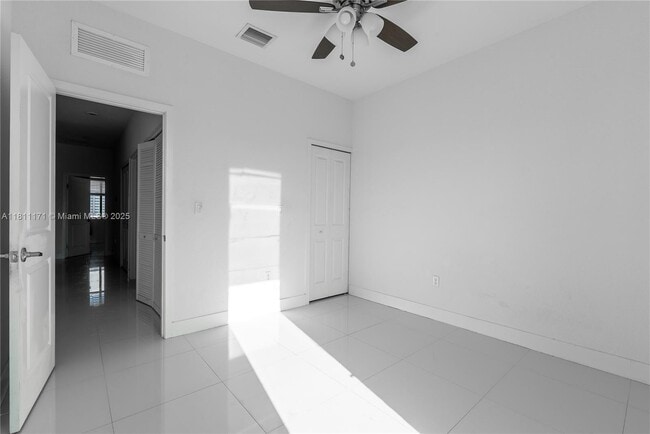 Building Photo - 481 SW 91st Ct