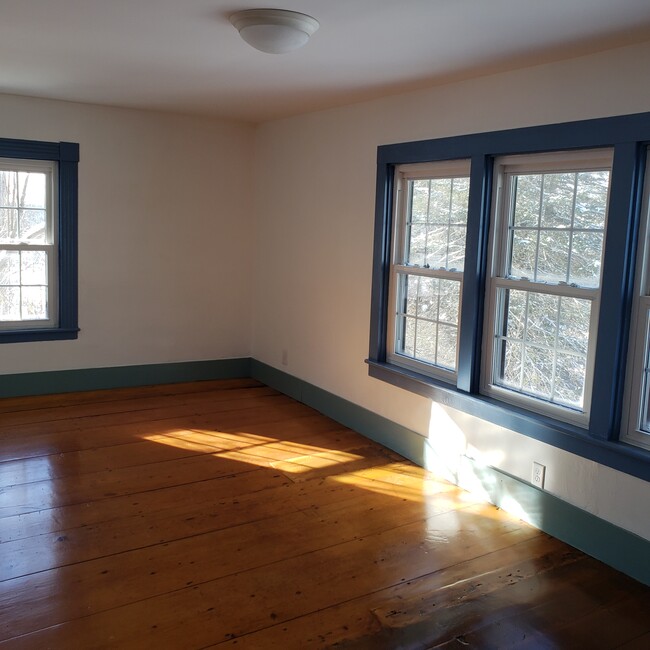 Bedroom 1 - 1101 Heights Rd