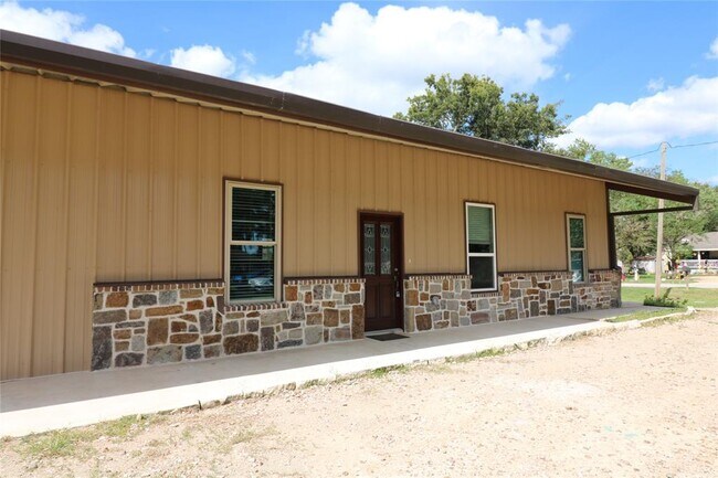 Building Photo - 8302 Park St