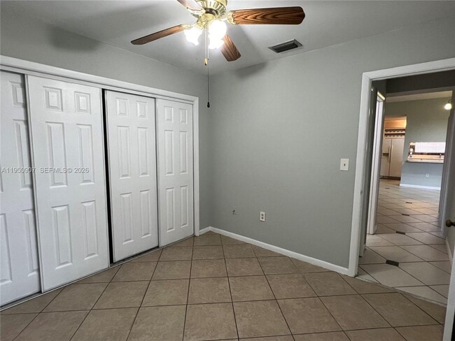 Building Photo - 809 NE 214th Ln