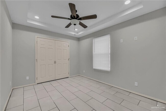 Building Photo - 706 Thompson Rd