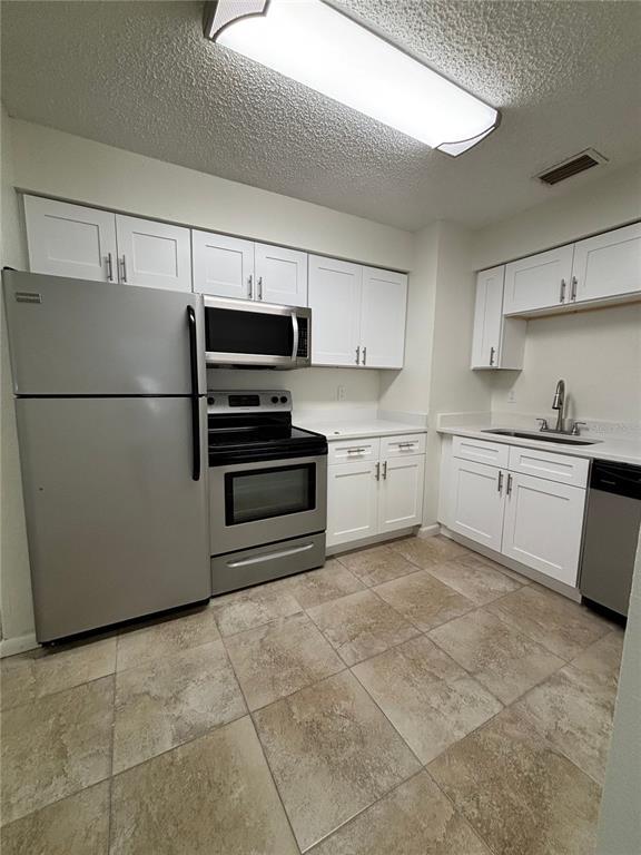 Building Photo - 4008 W Laurel St