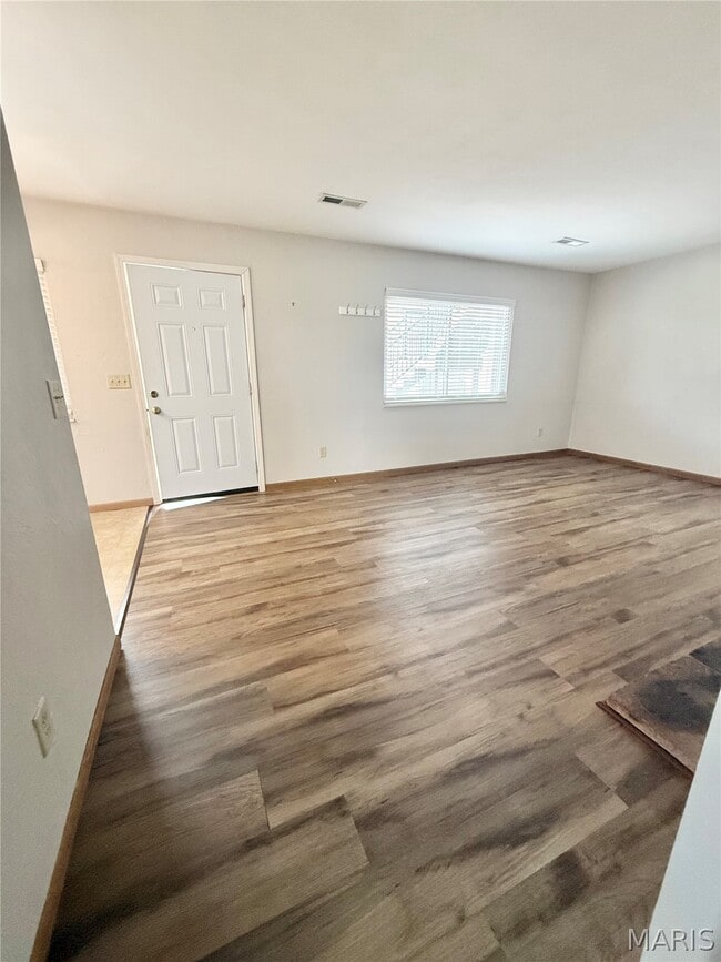 Building Photo - 97 Peachtree Ln