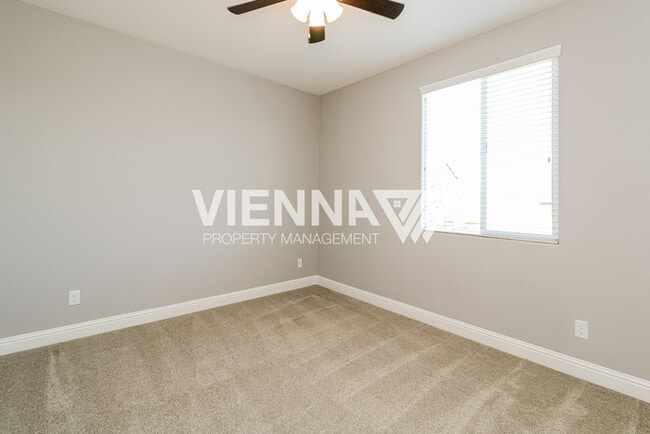 Building Photo - 12702 Thornberg Way