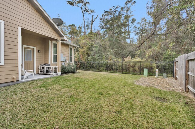 Building Photo - 28100 Rocky Heights Dr