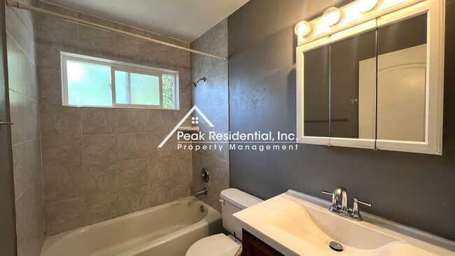 Building Photo - 5555 Keoncrest Cir