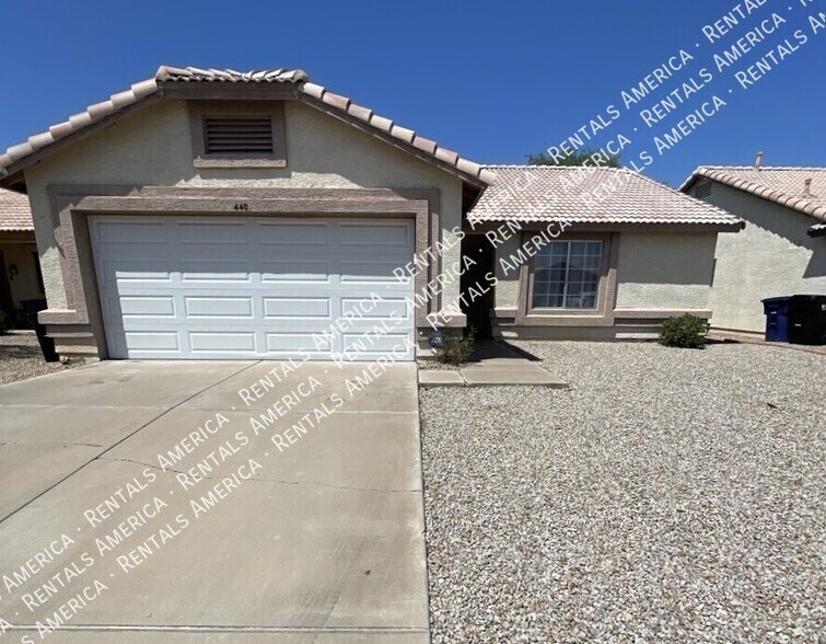 Primary Photo - 440 E Del Rio St