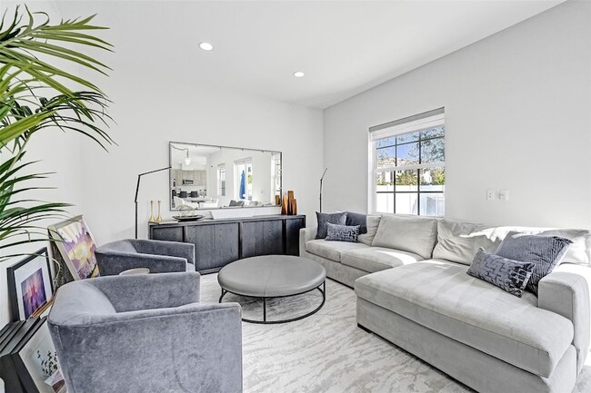 Building Photo - 3534 Forest View Cir