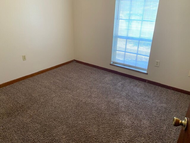 Building Photo - "Charming 3-Bed Oasis with 2 Baths in Ft W...