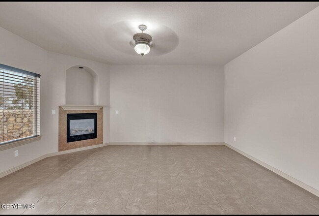 Building Photo - 11714 Dos Palmas Dr