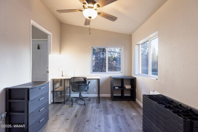 Building Photo - 430 Timber Ridge Loop