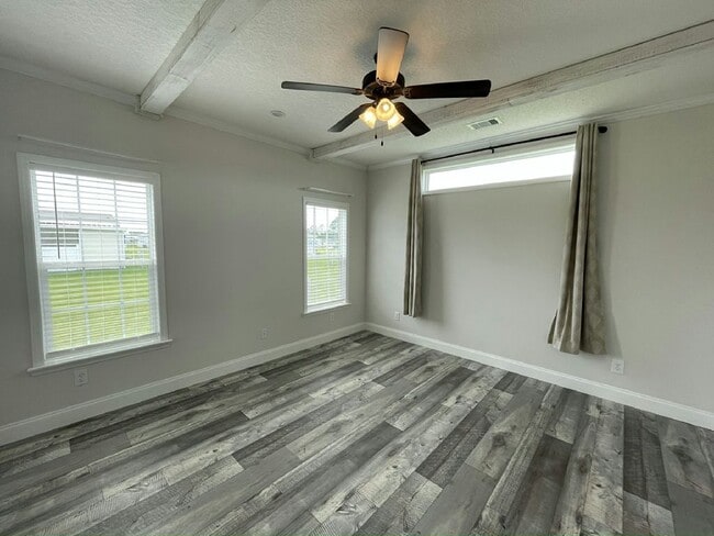 Building Photo - 34851 Silver King Dr