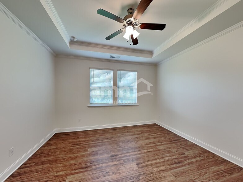 Building Photo - 6114 Rosemore Ln