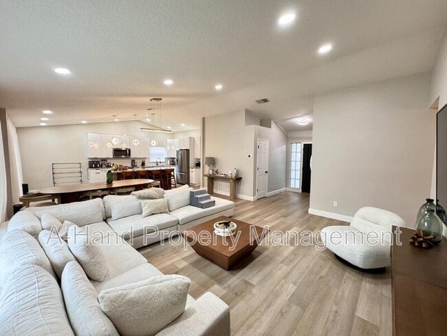 Building Photo - 15912 Indian Wells Ct