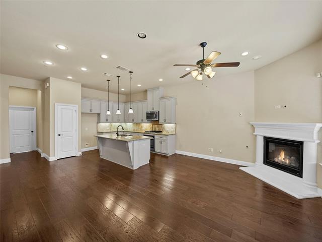 Building Photo - 298 Almanor St