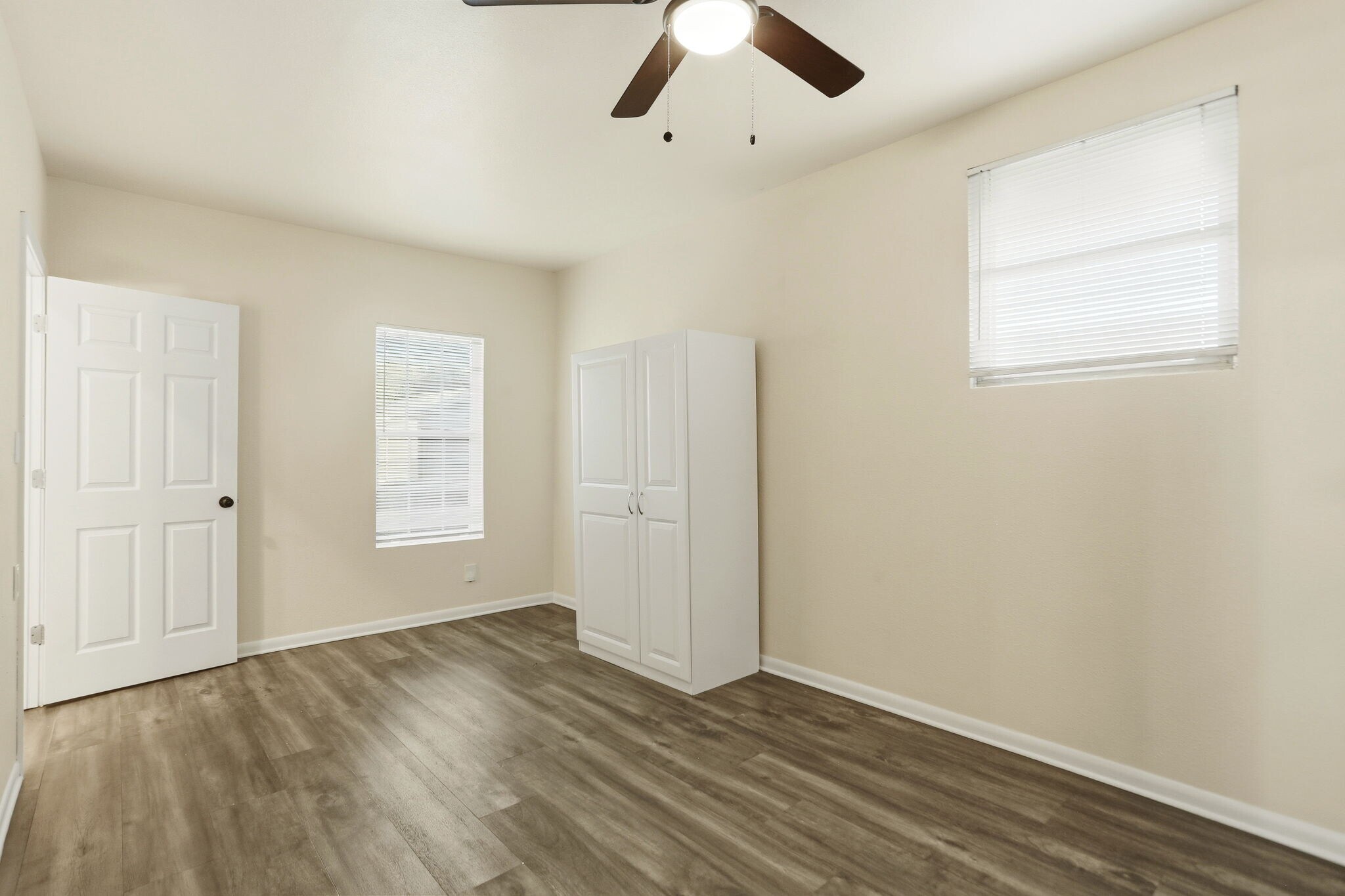 Building Photo - 518 Brightwood Pl