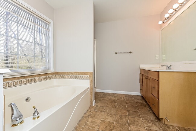 Building Photo - 7022 S Nottingham Rd