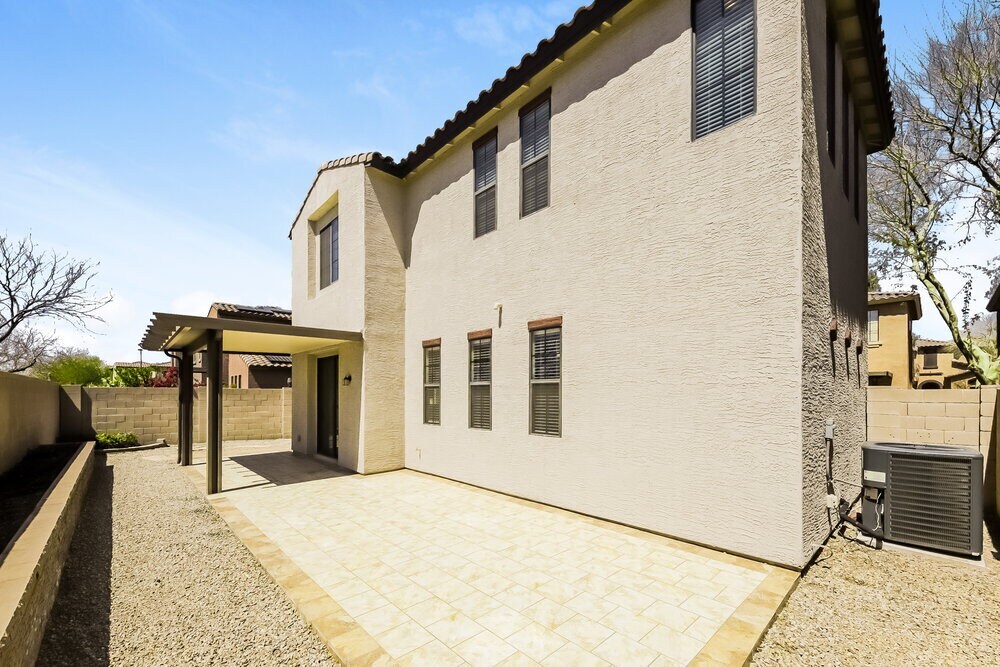 Building Photo - 2373 W Sleepy Ranch Rd