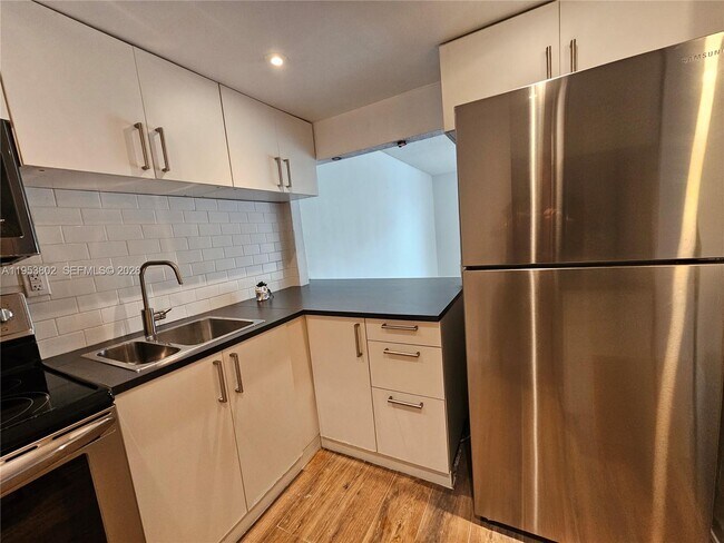 Building Photo - 4550 NW 9th St