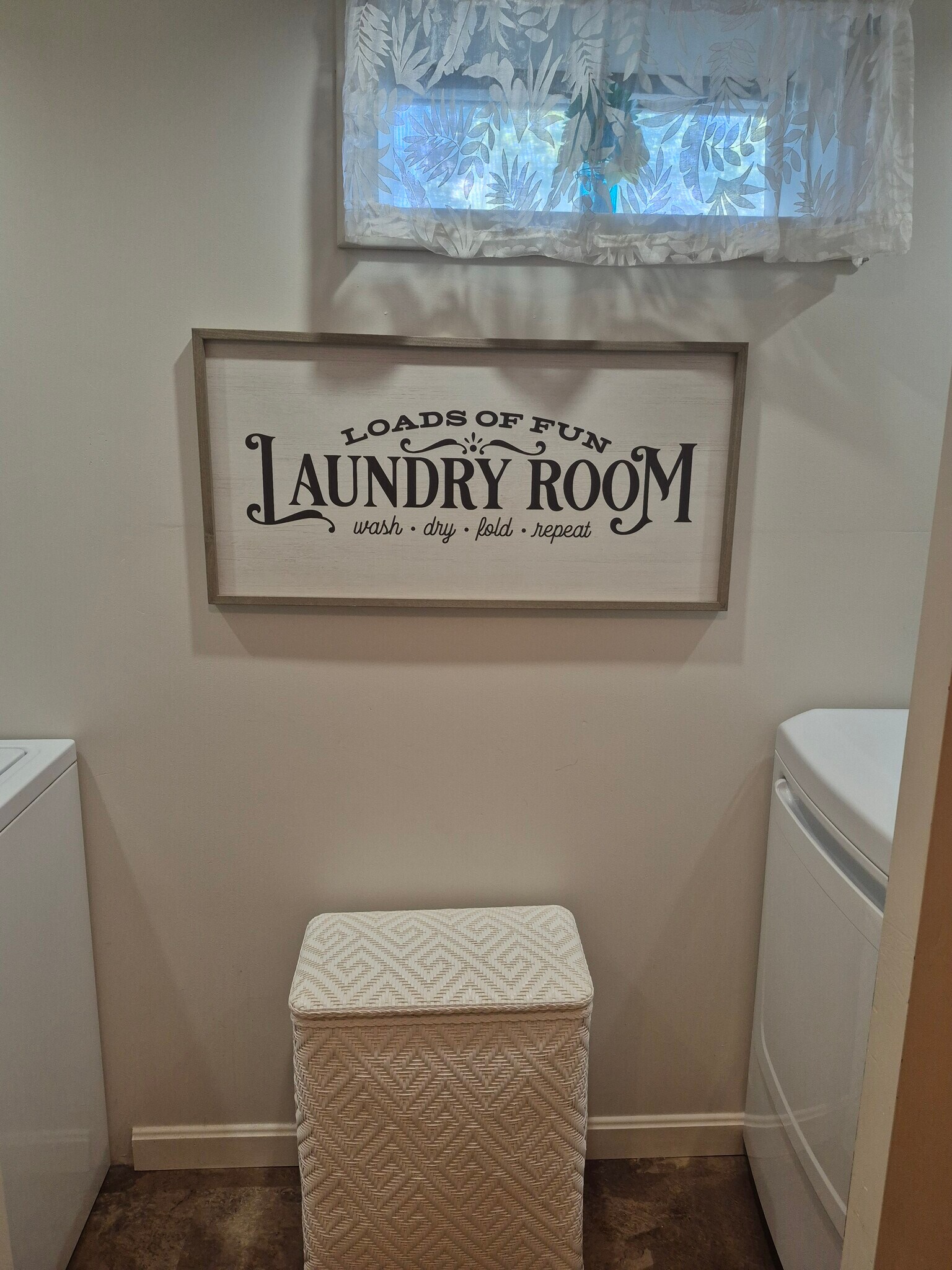 Laundry in unit - 65 Princeton Ave