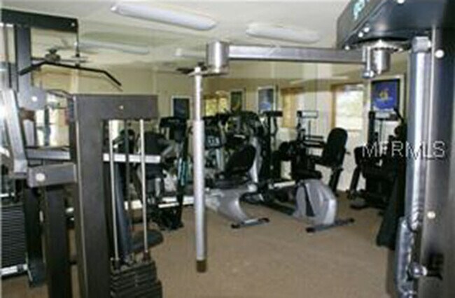 Building Photo - HALF OFF 1ST MONTHS RENT! The Landings 3rd...